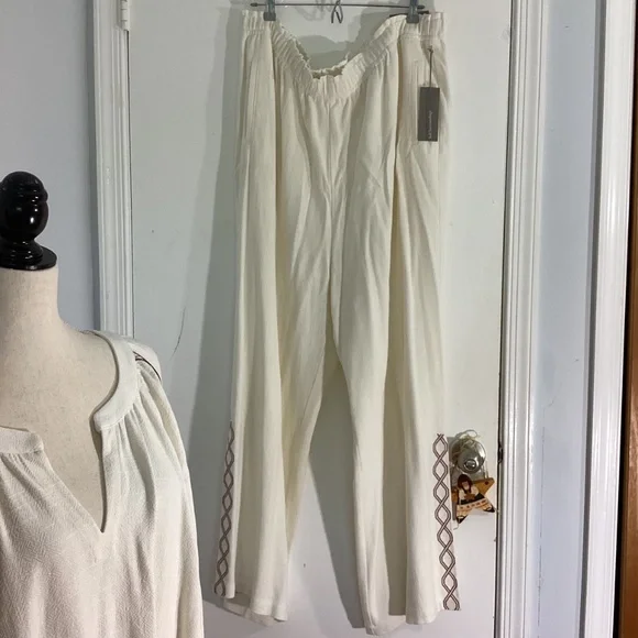 NWT SOFT SURROUNDINGS PLUS 3X MIRAGE SET(2) ECRU TOP WIDE LEG PANTS EMBROIDERY
